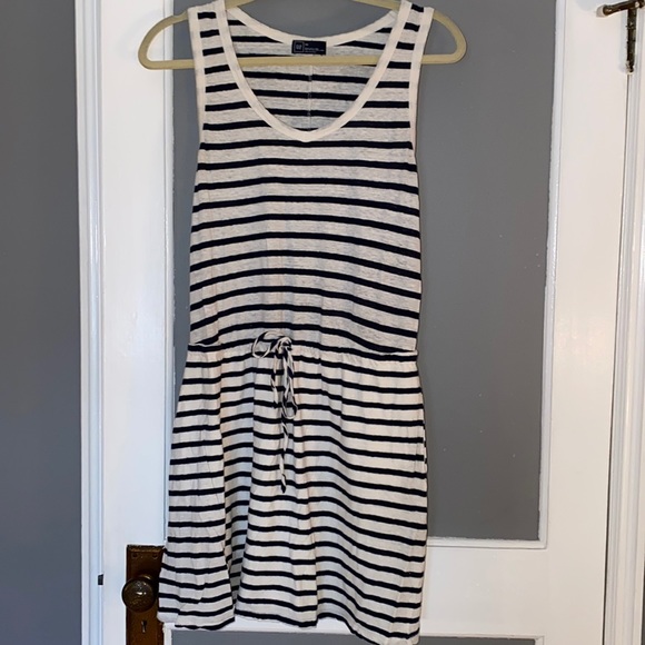 GAP Dresses & Skirts - GAP XS DRESS